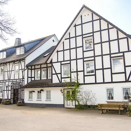Apartment Hof Koehne - Altes - Jagdwohnung Schmallenberg